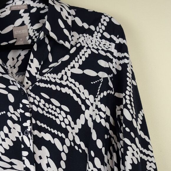 Chico's Navy & White Relaxed Button Down Shirt Top Wrinkle Resistant Size 3 (XL) - Picture 3 of 11